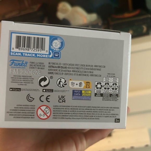 Funko Pop Micheal Jackson with Red Outfit 359 - Picture 2 of 8